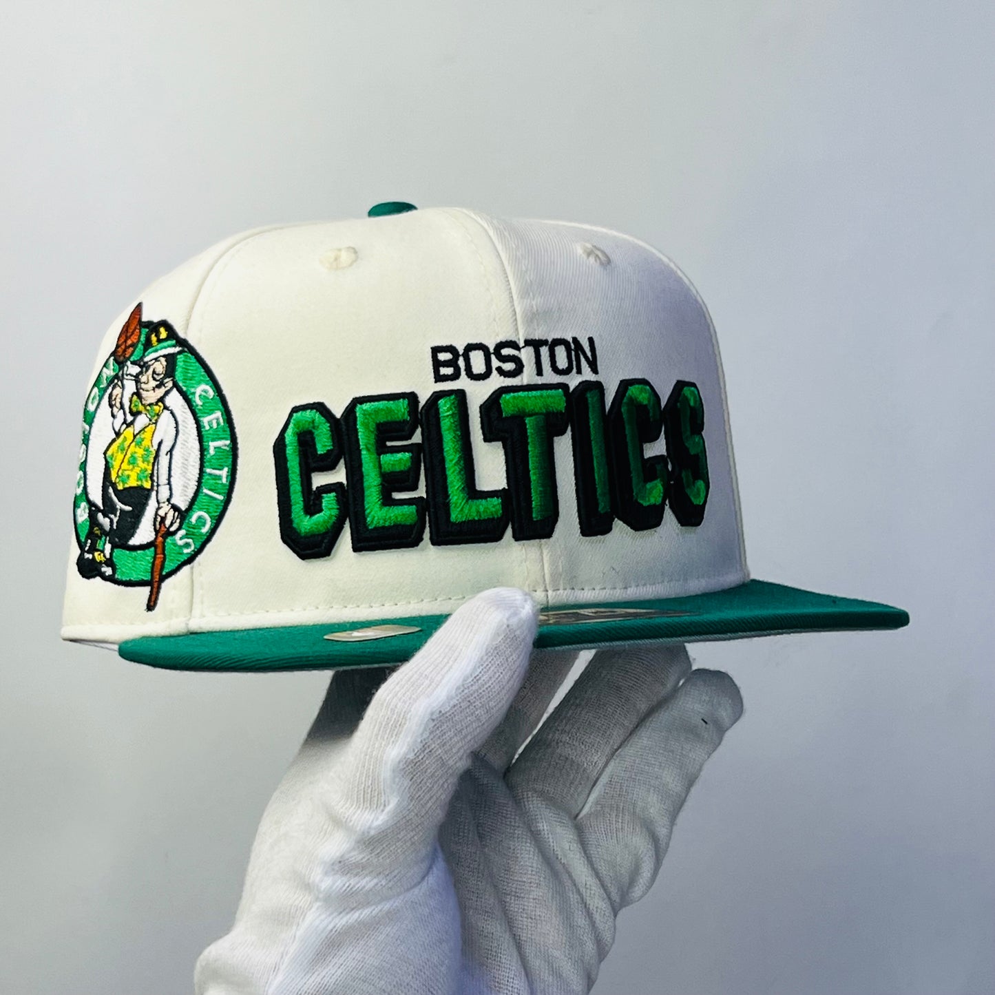 CLT01 Gorra 8C Boston Celtics PL Cerrada