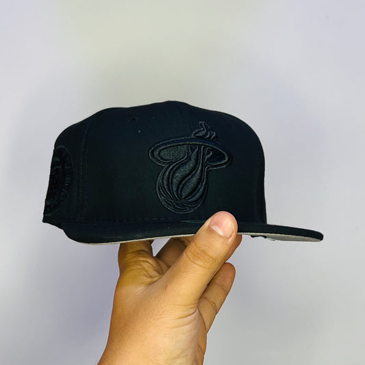 MH05 Gorra 3C Miami Heat PL Ajustable