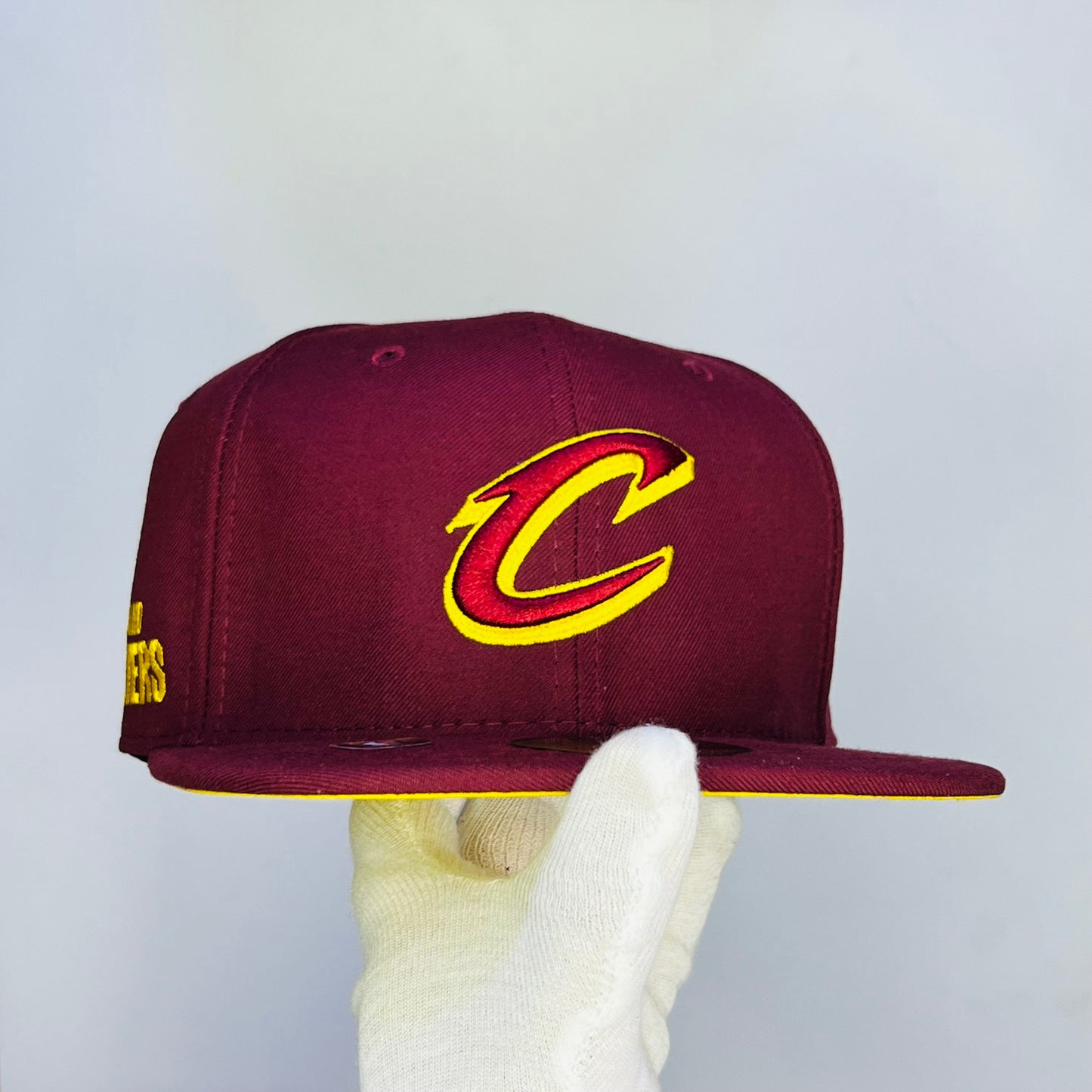 CAV01 Gorra 3J Cleveland Cavaliers PL Cerrada