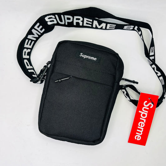 SP03 Riñonera 4C Supreme