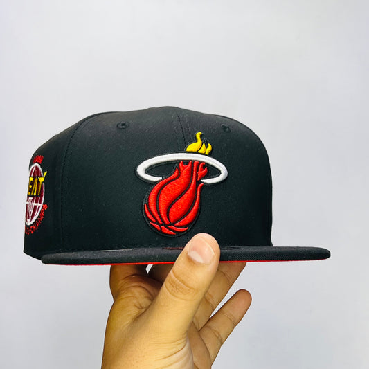 MH03 Gorra 3A Miami Heat PL Cerrada